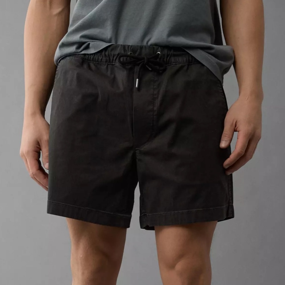 American Eagle Men’s Washed Black Flex 5inch short